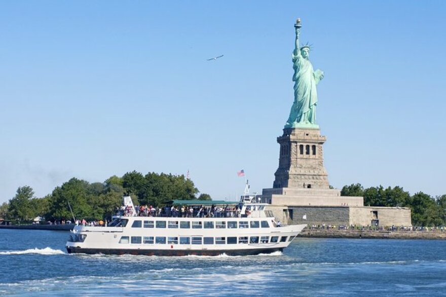 statue of liberty luxury cruise