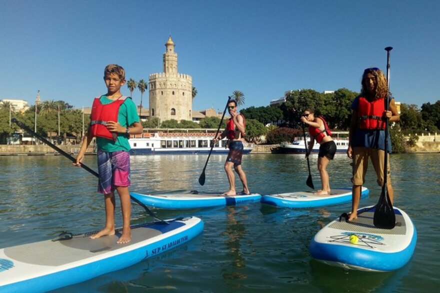 Paddle Surf en Sevilla en el Río Guadalquivir (Sevilla) Paddle Surf en Sevilla en el Río Guadalquivir (Sevilla)