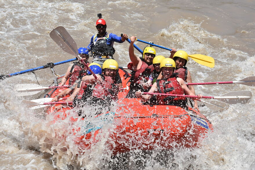 Rafting más fotos en Cajón del Maipo para 2, 4 o 6 5 dto (Cajón del