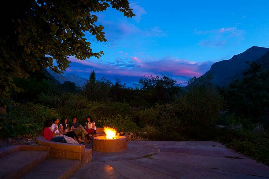 Almuerzo o cena gourmet para 2 en Hotel Altiplánico Cajón del Maipo 28