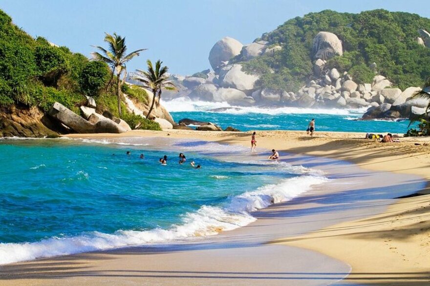 10Horas Tour a Playa Cristal Parque Tayrona con Recogida (Santa Marta