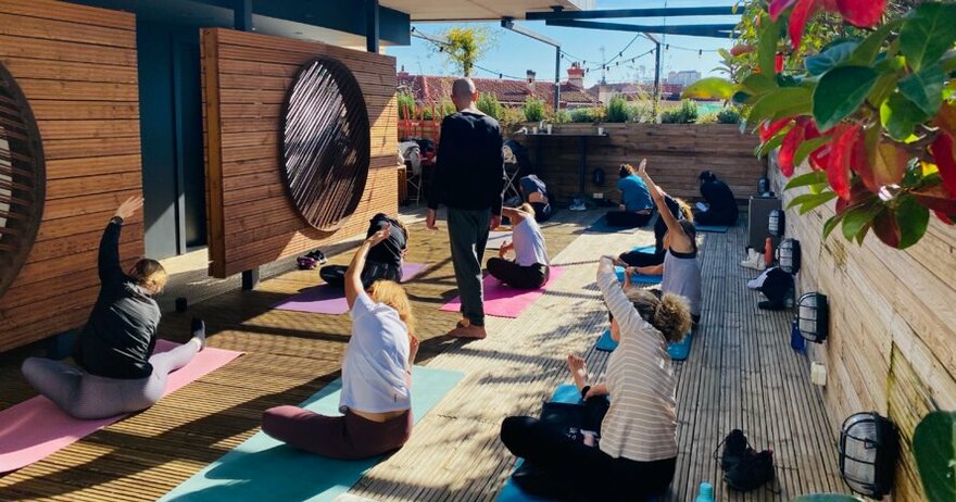 160+ Mujer De Ascendencia Africana Practicar Yoga Zen Meditación