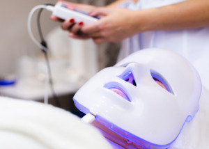 Limpieza Facial con Fototerapia
