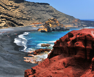 Descubre la armon&iacute;a entre la lava y el mar en una estancia que despierta tus sentidos