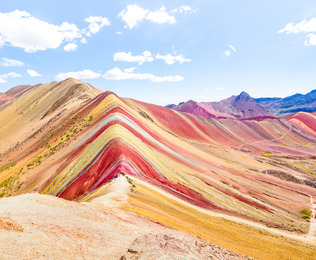 Colores, historia y energ&iacute;a&hellip; &iexcl;ven a sentir el Per&uacute;!