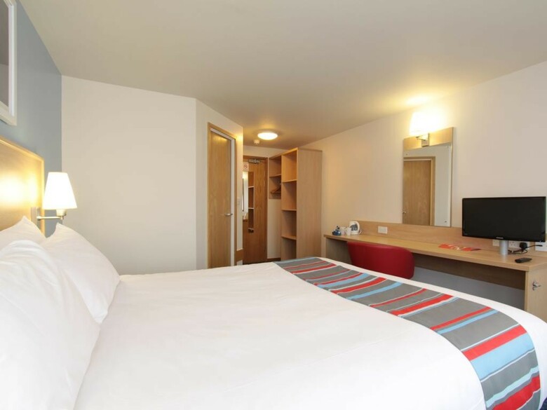 Travelodge London Central City Road Phone Number