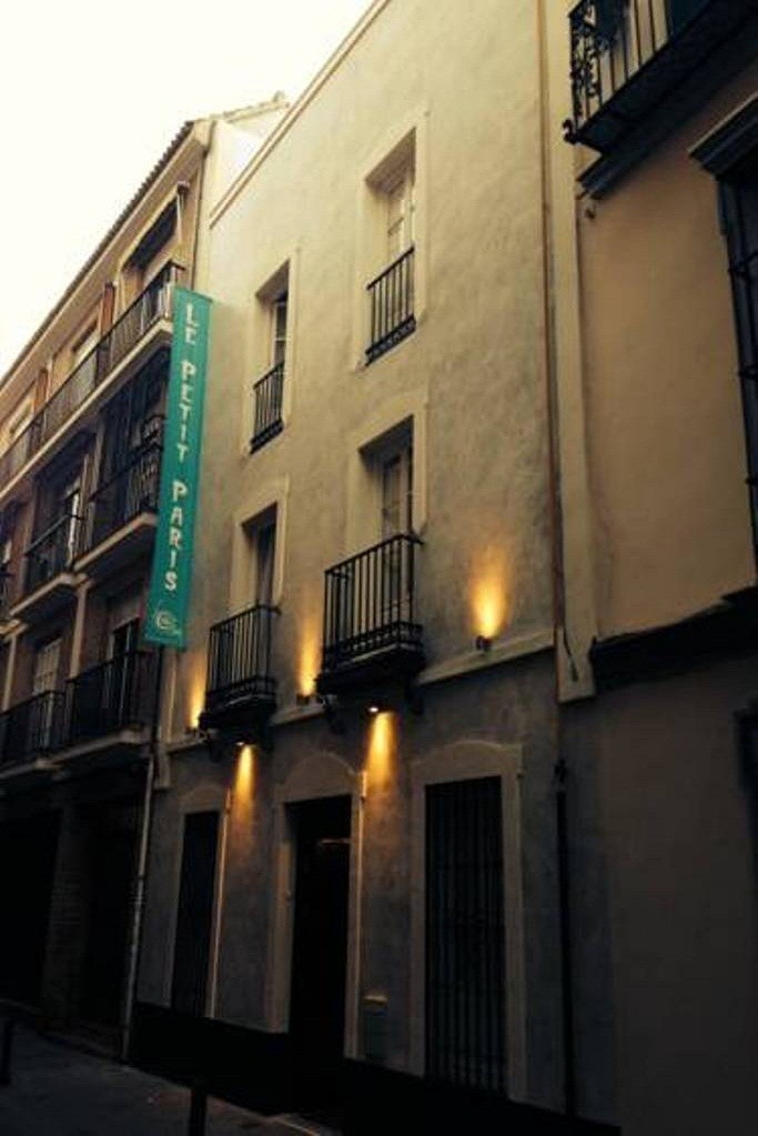 hotel hostal paris hotel hostal paris