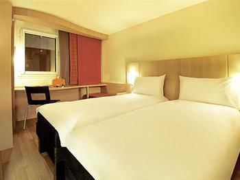 Hotel Ibis Paris Gare Du Nord La Fayette 10ème, Paris ...