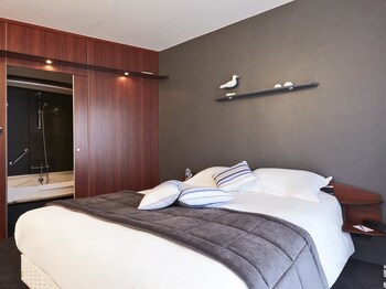 Hotel Kyriad Les Sables D'olonne - Plage - Centre Des ...