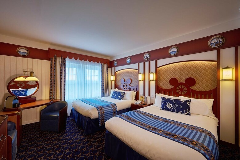 disneyland paris hotel newport bay club suite