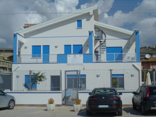 Imagen 2 de 19