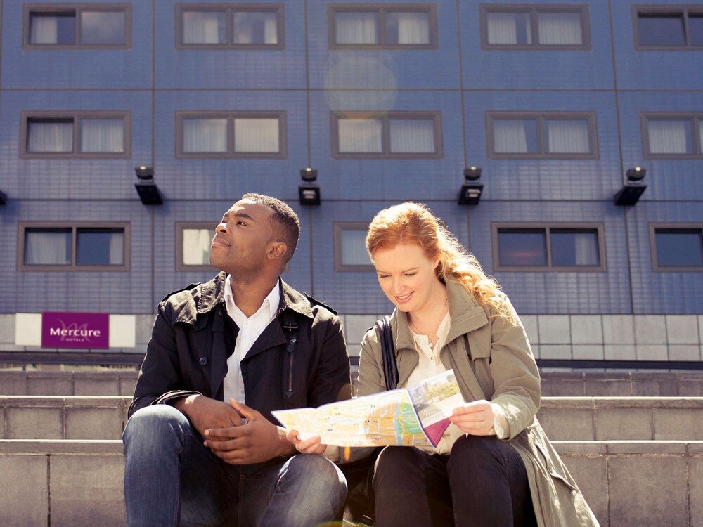 Imagen 2 de 128
