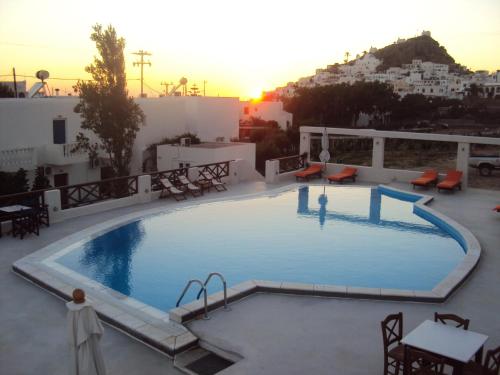 Imagen 2 de 63