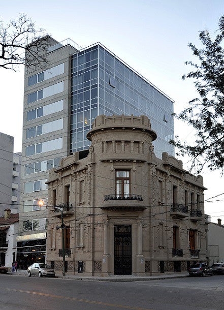 Imagen 2 de 65