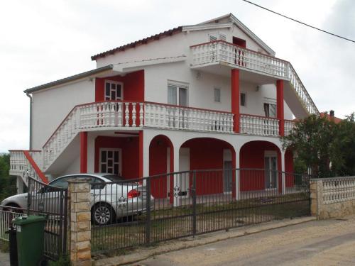Imagen 1 de 13
