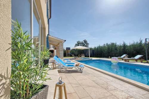 Imagen 2 de 80