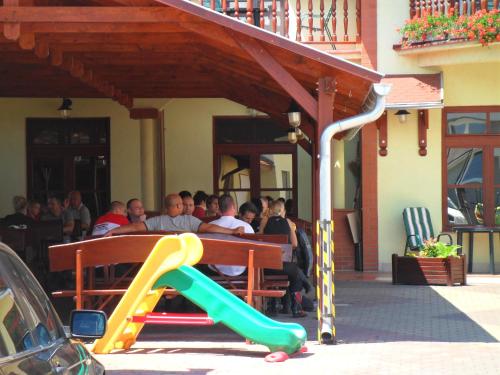 Imagen 2 de 18