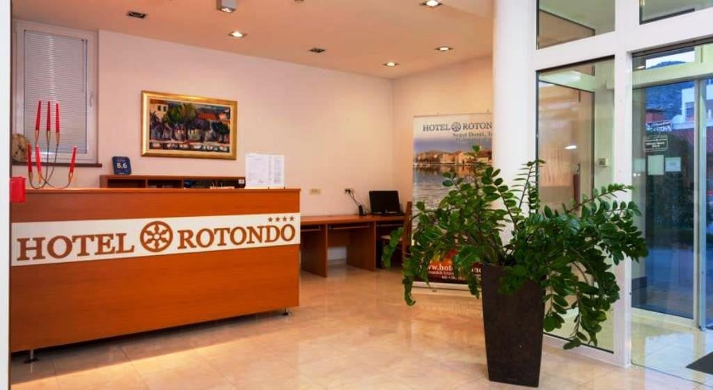 Imagen 2 de 23