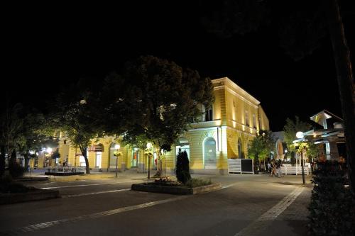 Imagen 4 de 64
