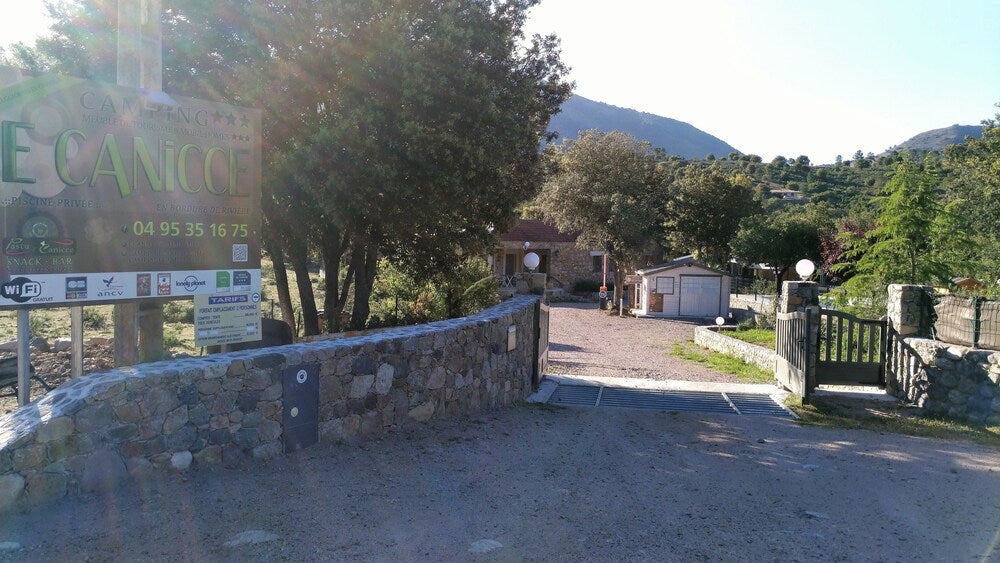 Imagen 2 de 74
