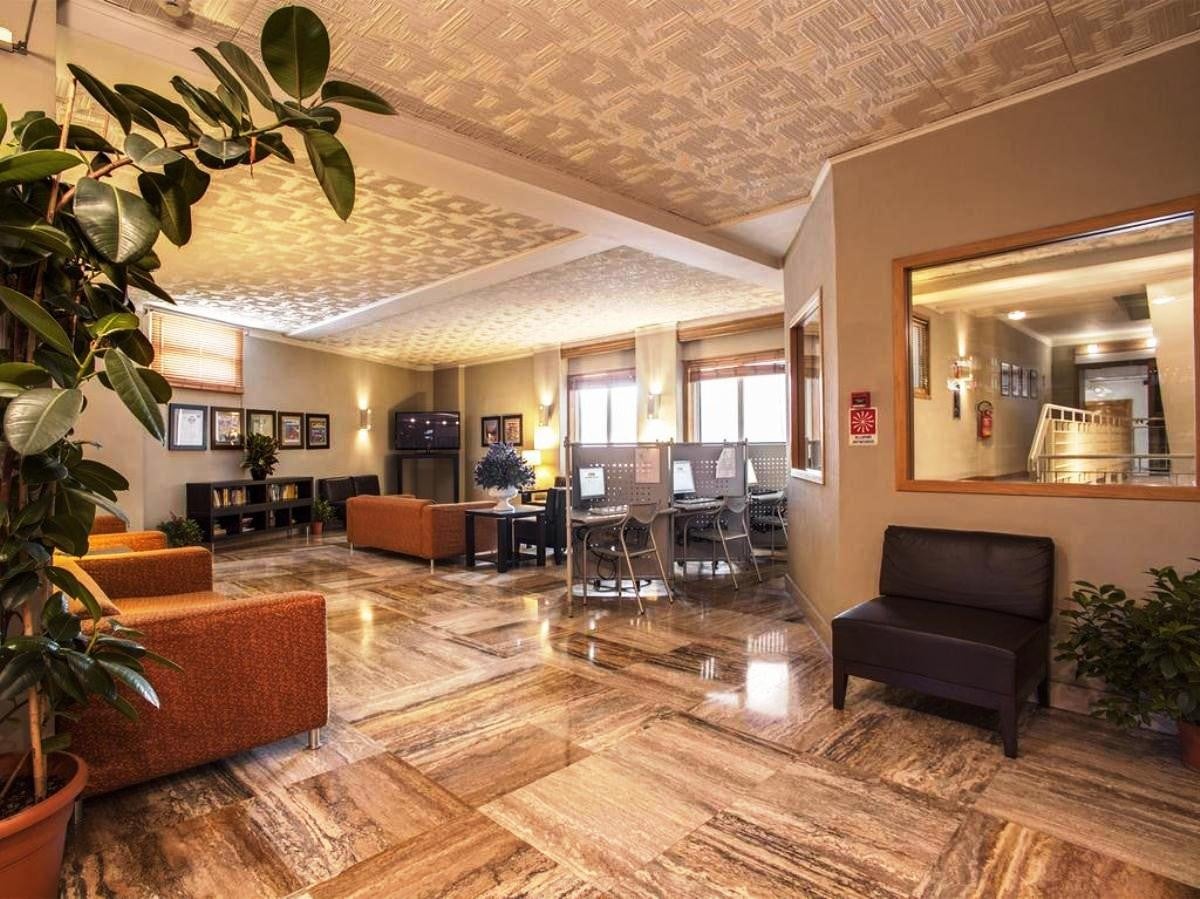 Imagen 2 de 40