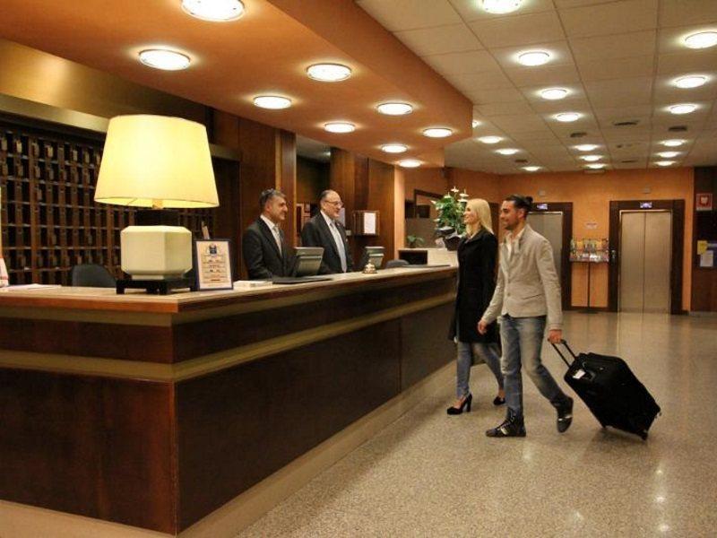 Imagen 3 de 23