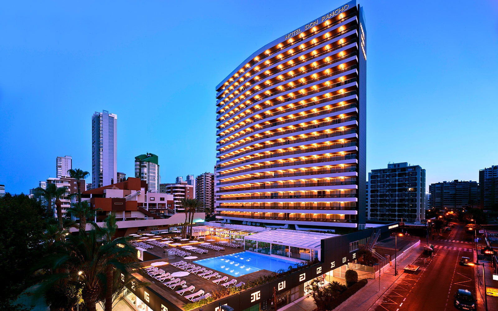 Imagen 1 de 50