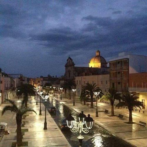 Imagen 2 de 51