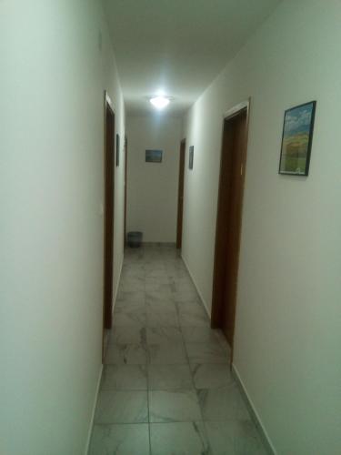 Imagen 2 de 27