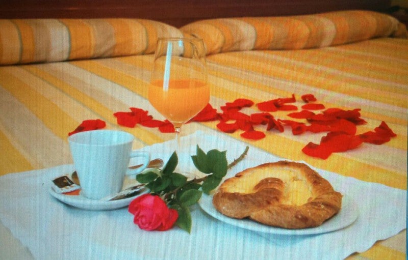 Imagen 2 de 98