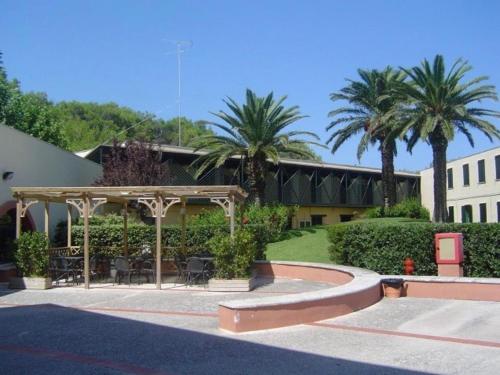 Imagen 2 de 14