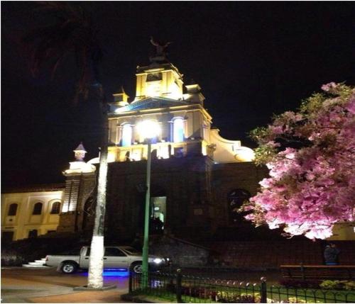 Imagen 2 de 57