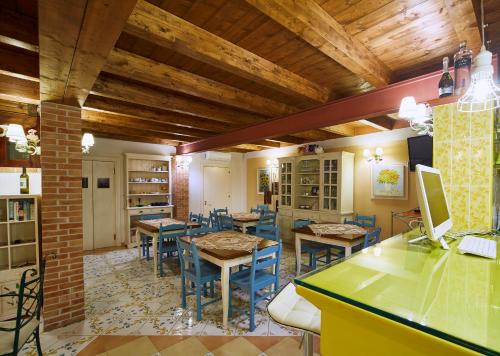 Imagen 2 de 50