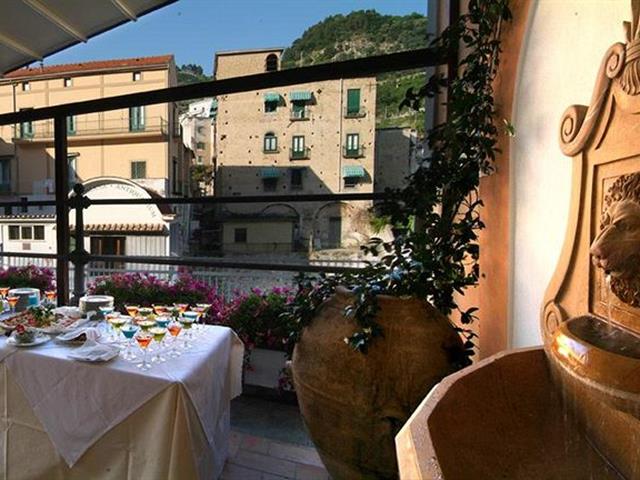 Imagen 1 de 33