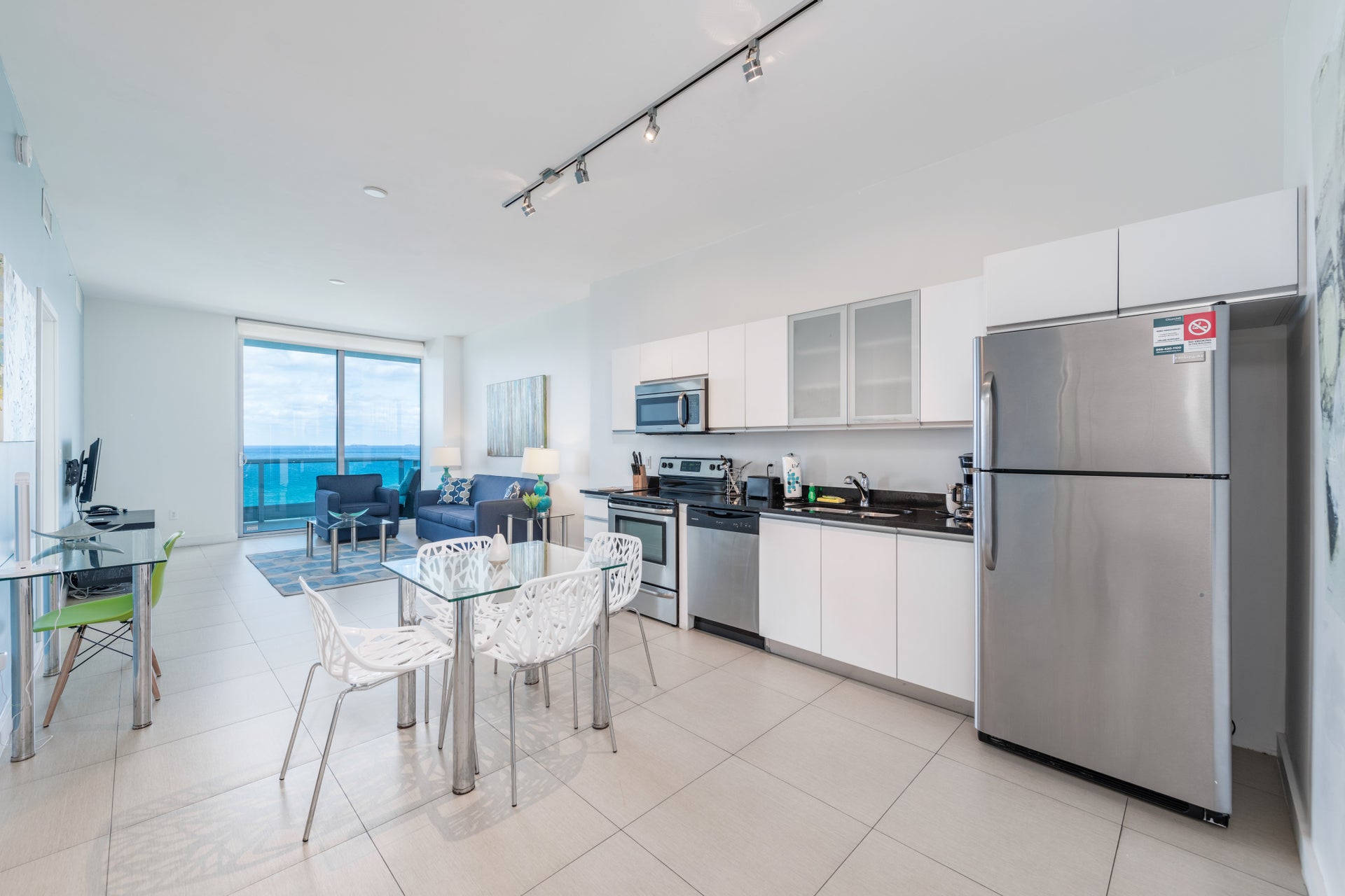 Imagen 4 de 104