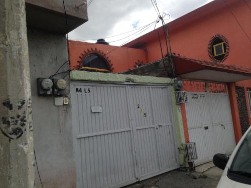 Imagen 1 de 50