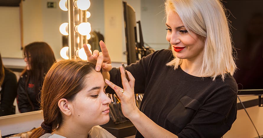 Taller de automaquillaje: destaca tu belleza gracias a Sole Cester