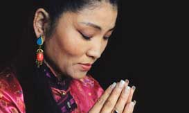 Festival Mantras: Prem Joshua & Band  y Yungchen Lhamo