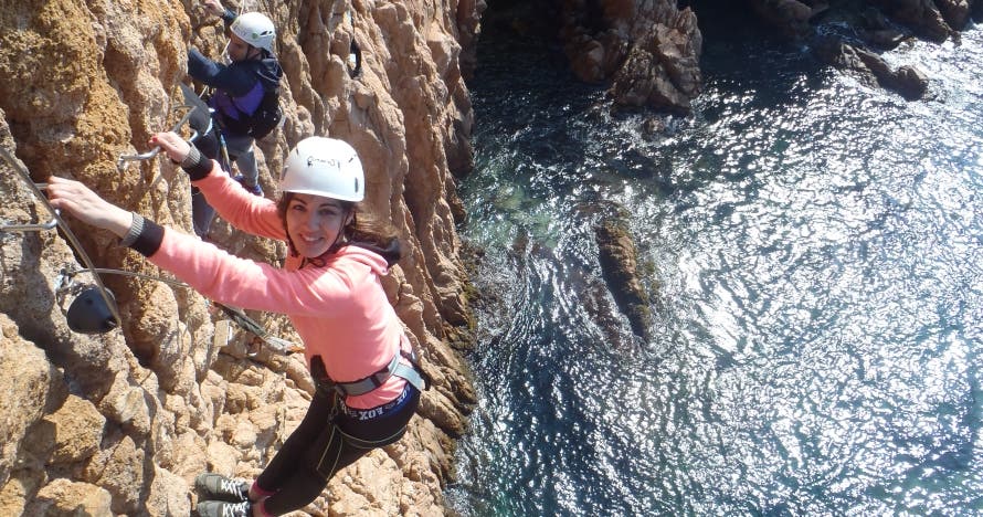Vía ferrata sobre el mar en Cala Molí, Sant Feliu de Guíxols