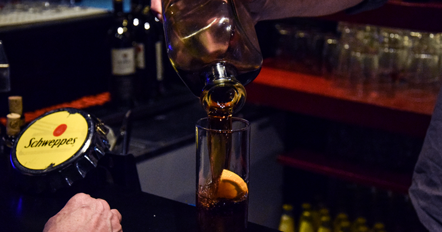 Vermunólogos - El show original de monólogos y vermut en Barcelona