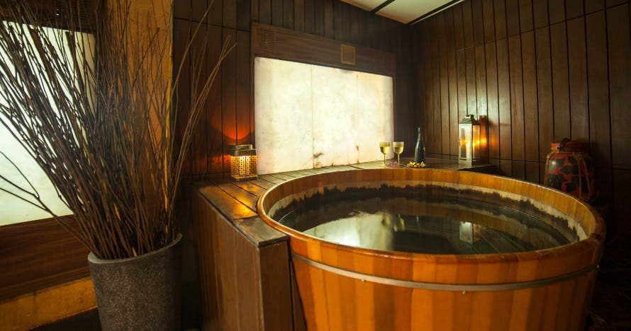 ¡Relájate en pareja! Masajes esenciales en Esenzias Spa