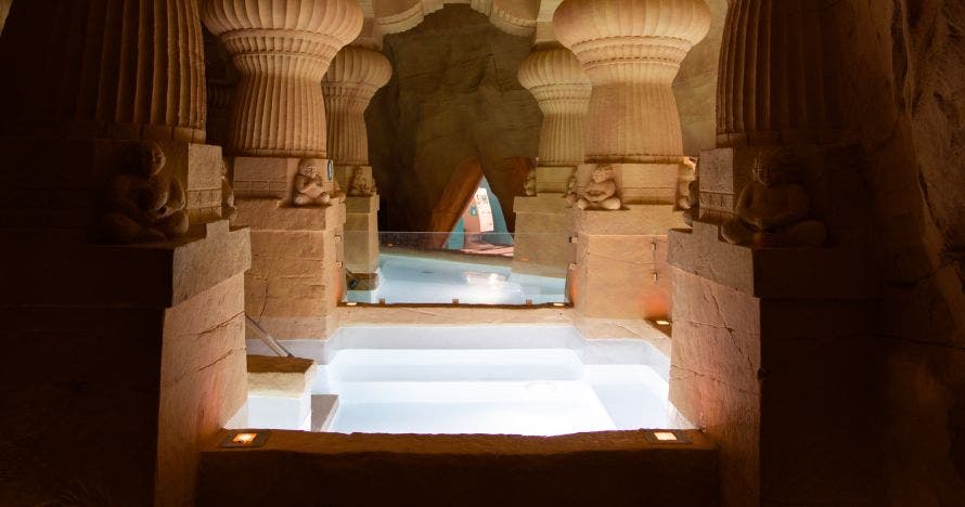 Acceso Classic + Comida en Caldea