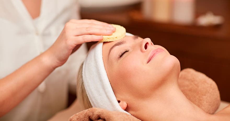 Rejuvenecimiento facial intensivo con vitamina C