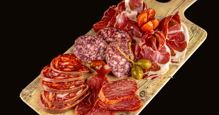 Explora el mundo del vino: catas y secretos acompañados de ibéricos