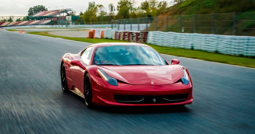 Conduce un Ferrari F430 F1 o un Lamborghini Gallardo