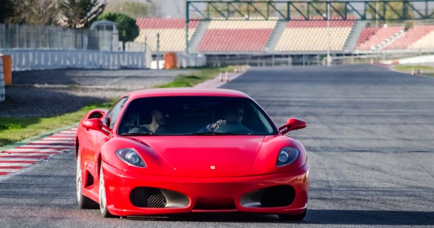 Conduce un Ferrari F430 F1 o un Lamborghini Gallardo