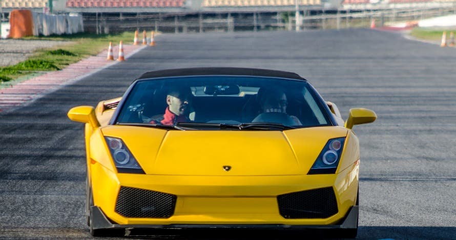 Conduce un Ferrari F430 F1 o un Lamborghini Gallardo