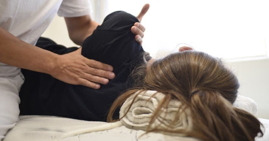 Masajes  descontracturantes y deportivos para dolores y tensiones