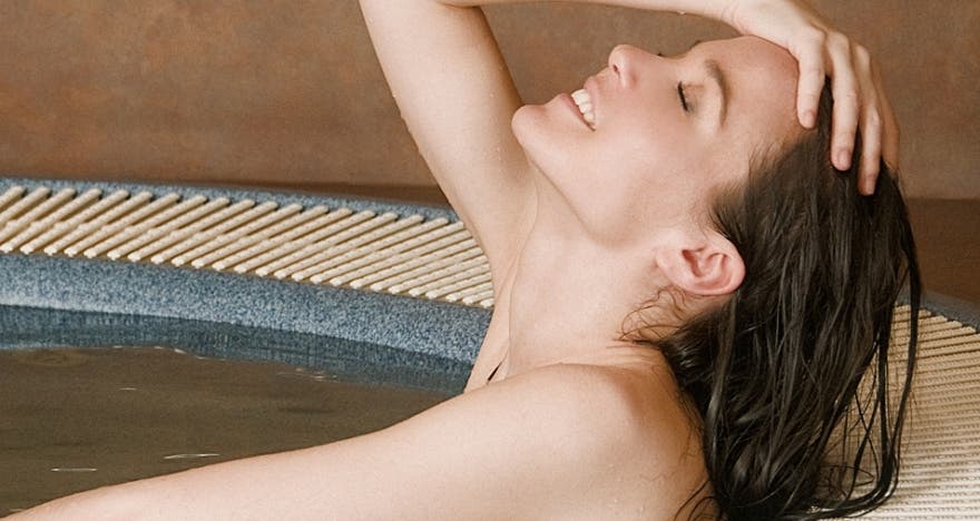 Descubre el placer del spa: una hora de relajación total para dos