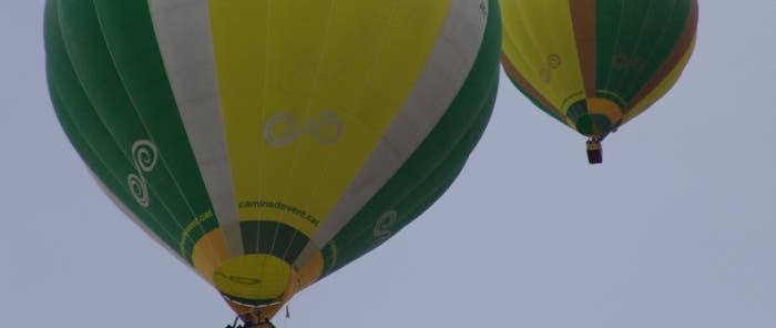 Vuela alto en Globo sobre la Cerdanya, una experiencia única con cava